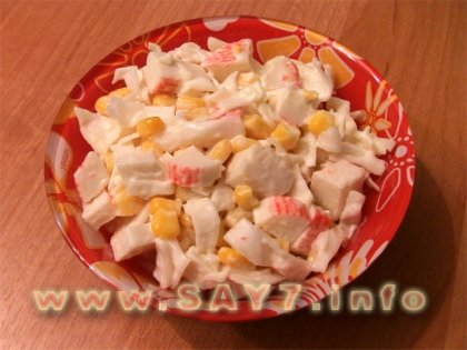 Салат с кукурузой и капустой