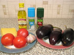 Баклажаны, запеченные с помидорами и сыром. Ингредиенты