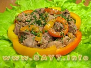 Fried chicken liver with onion and sweet pepper