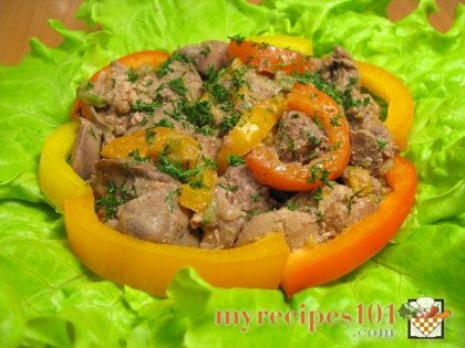 Fried chicken liver with onion and sweet pepper