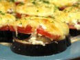 Баклажаны, запеченные с помидорами и грибами