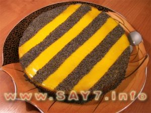 Bee cake