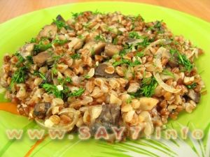 Buckwheat porridge with mushrooms
