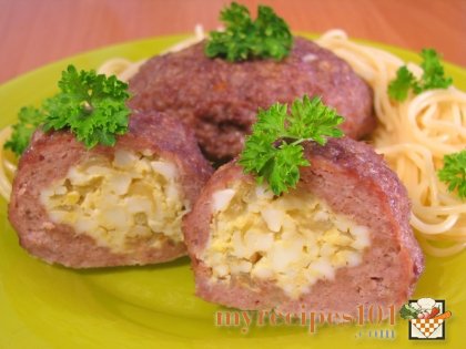 Zrazy (cutlets with an egg filling)