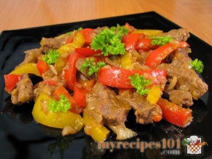 Fried beef with Bulgarian pepper