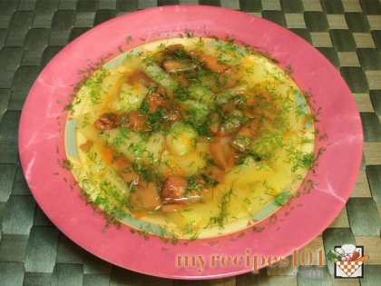 Soup with chanterelles