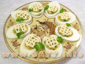 Stuffed eggs