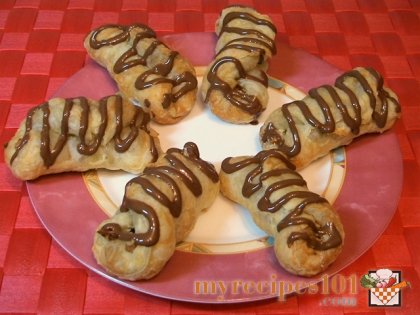 Puff sticks with nuts