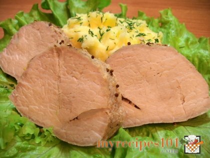 Pork with garlic baked in foil