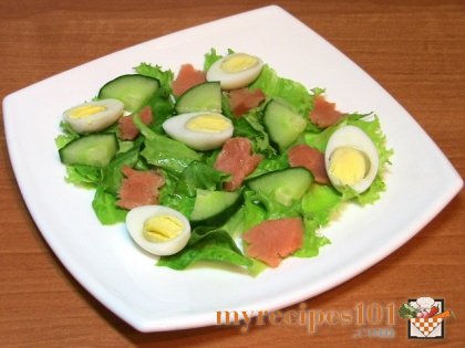 Salad with humpback salmon, cucumber and eggs