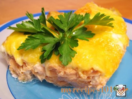 Baked humpback salmon with cheese