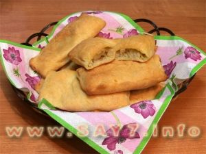 Puff pies with cabbage