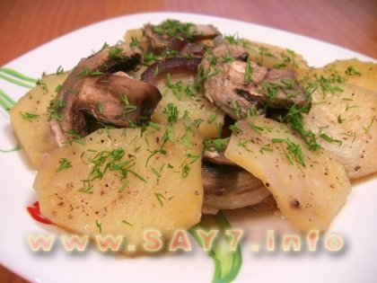Свинина с грибами и картофелем, тушенная в фольге
