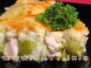 Куриное филе и брюссельская капуста под соусом
Бешамель