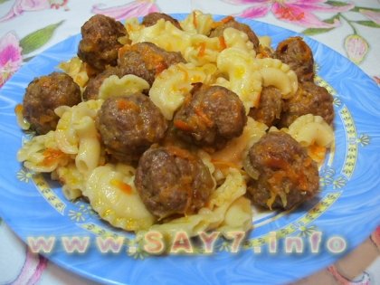 Макароны с фрикадельками