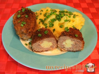 Cutlets with cheese stuffing